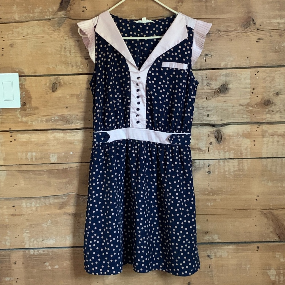 Polka dot print, vintage style dress